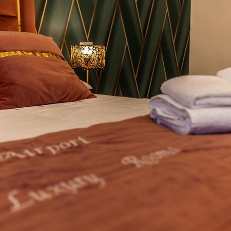 Airport Luxury Rooms Naples Luaran gambar