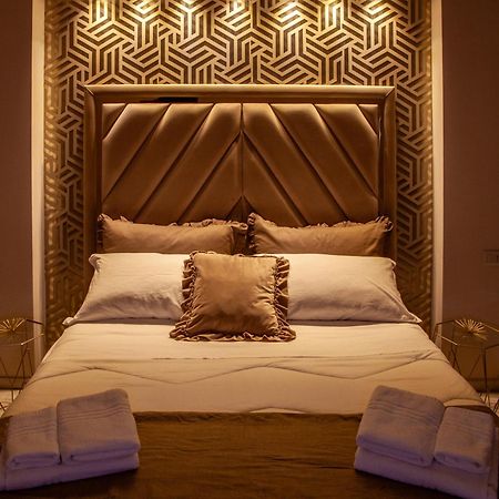 Airport Luxury Rooms Naples Luaran gambar