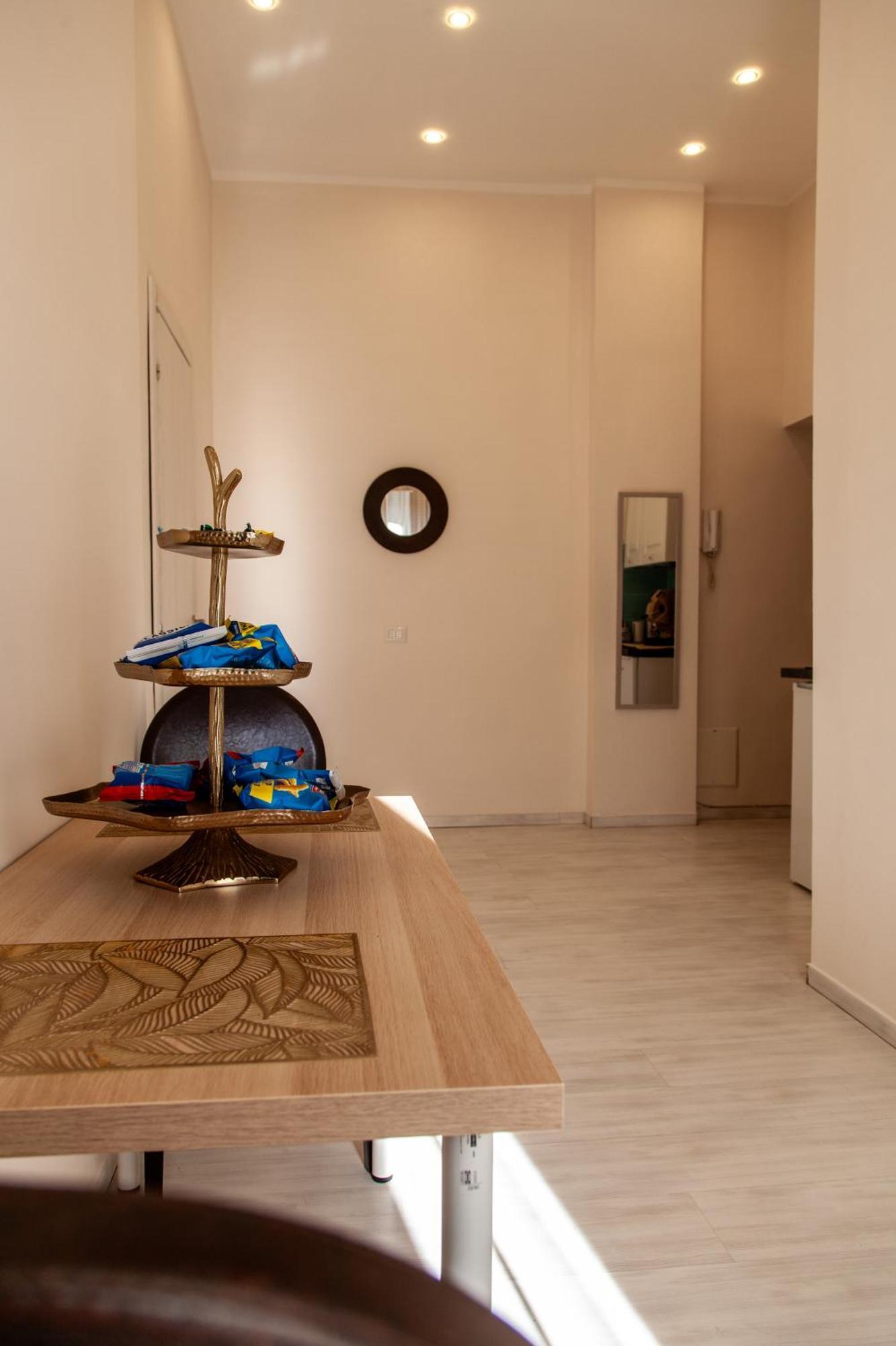 Airport Luxury Rooms Naples Luaran gambar