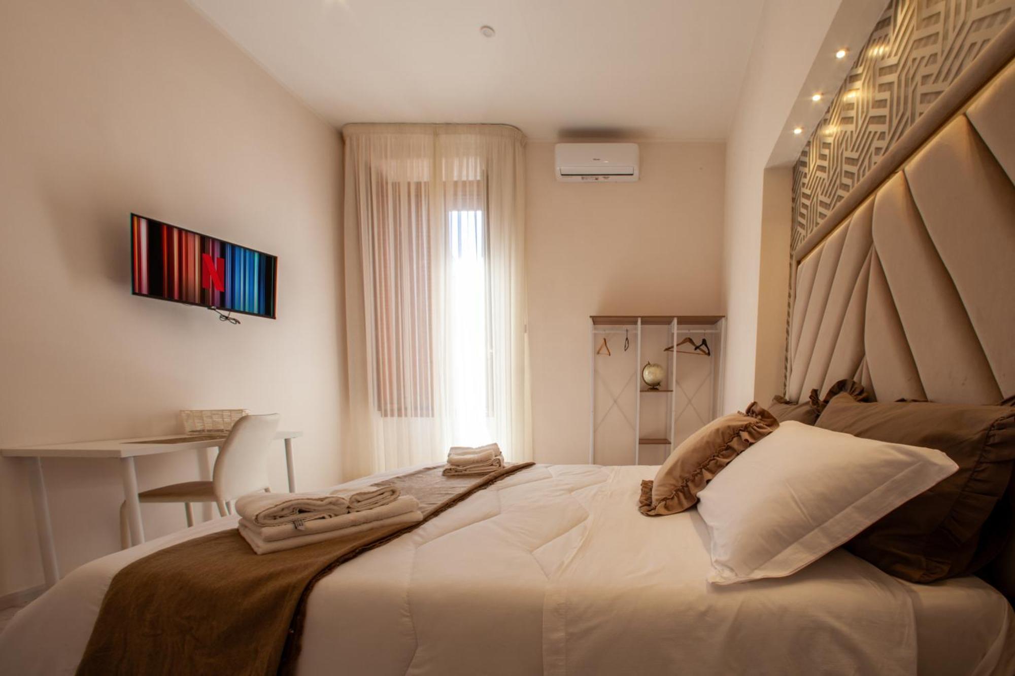 Airport Luxury Rooms Naples Luaran gambar