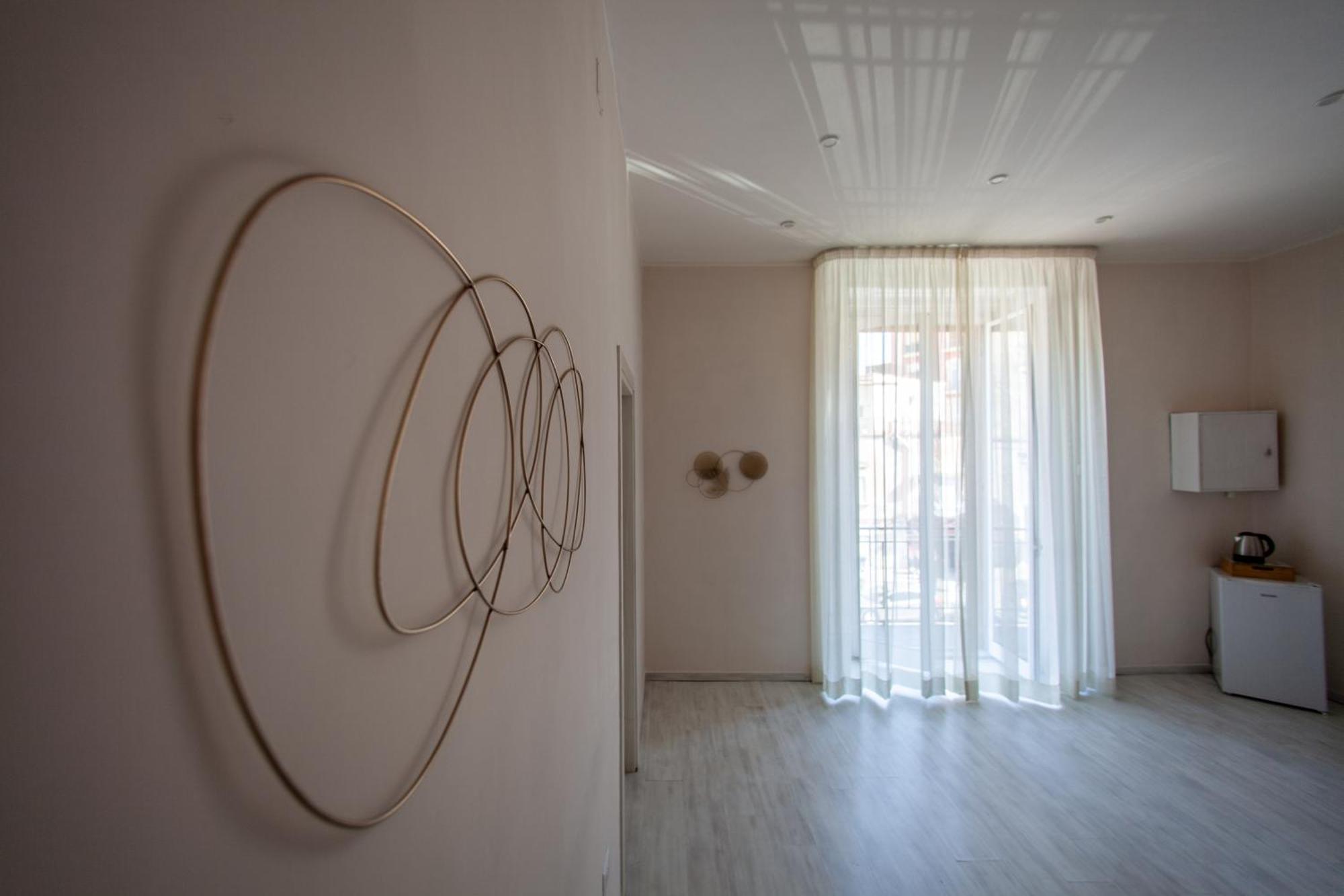 Airport Luxury Rooms Naples Luaran gambar