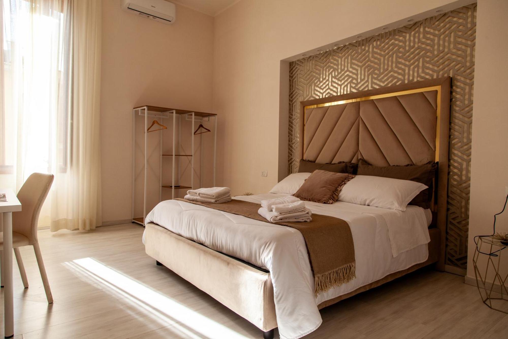 Airport Luxury Rooms Naples Luaran gambar